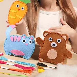 Felt Friends – DIY Sew-Your-Own Felt Animal Kit with Keychain